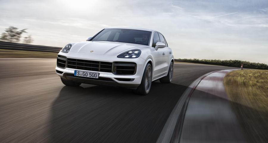  Porsche Cayenne Turbo 2017 года  (WW) (фото 38 из 45)